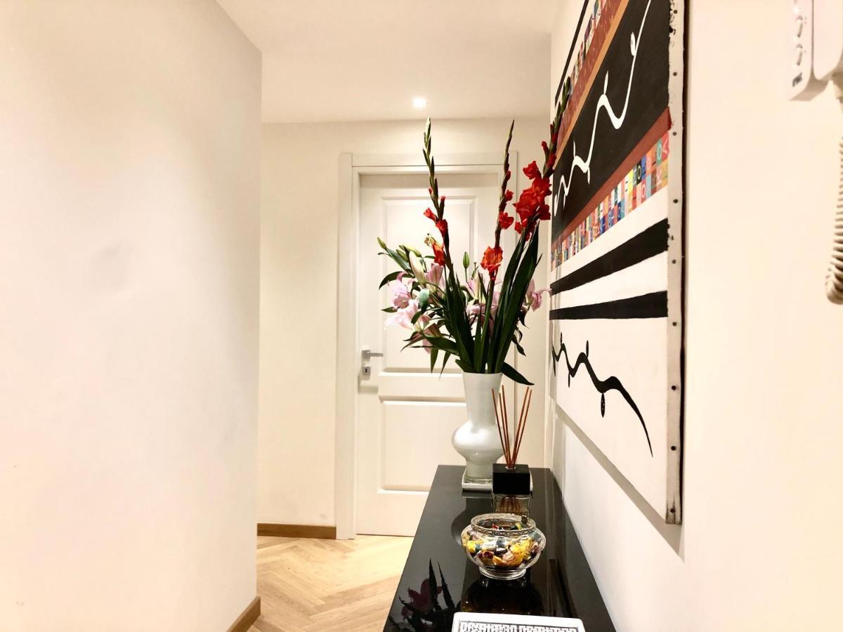 شقة Opera Luxury Rosmini روما المظهر الخارجي الصورة