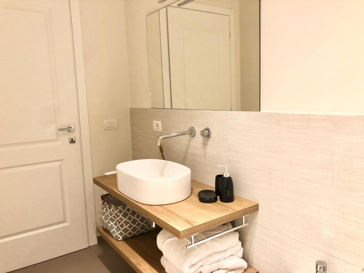 شقة Opera Luxury Rosmini روما المظهر الخارجي الصورة